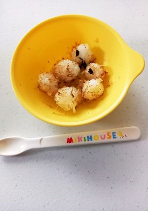 離乳食後期 手づかみ おにぎり-レシピのメイン写真