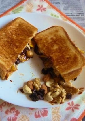 バレンタインに生チョコ・ホットサンド-レシピのメイン写真