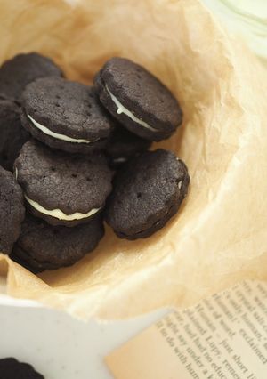 オレオ風！チョコサンドクッキー-レシピのメイン写真