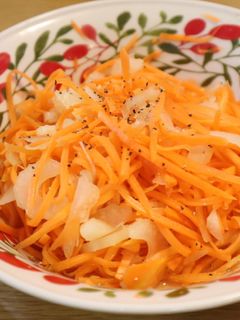 セロリとにんじんのシャキシャキサラダ-レシピのメイン写真