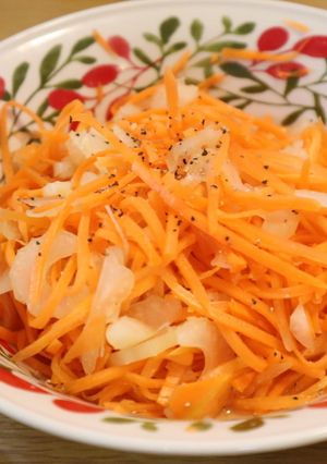 セロリとにんじんのシャキシャキサラダ-レシピのメイン写真