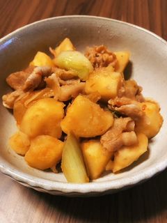 簡単♡じゃが芋とネギと豚肉のピリ辛炒め煮-レシピのメイン写真