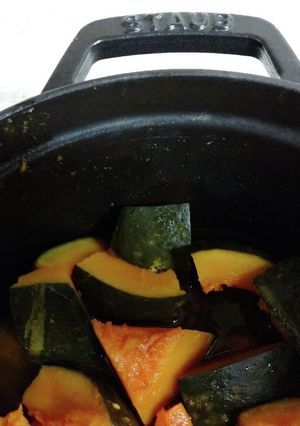 staub放置でカボチャの煮物-レシピのメイン写真