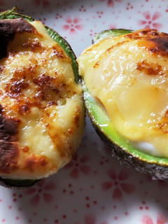 アボカドそのままチーズ焼き-レシピのメイン写真