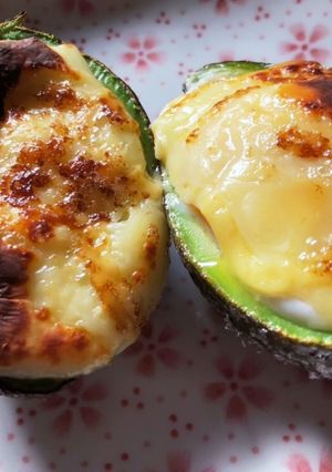 アボカドそのままチーズ焼き-レシピのメイン写真