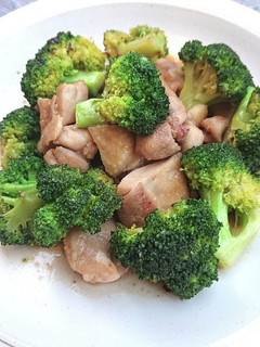 鶏もも肉とブロッコリーの甘辛炒め(美肌-レシピのメイン写真