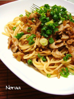 豚バラとセロリのにんにく醤油パスタ-レシピのメイン写真