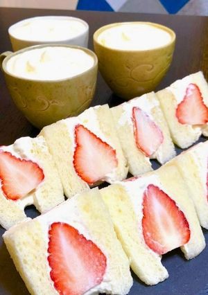 ひな祭りに♪ヨーグルトクリームで苺サンド-レシピのメイン写真