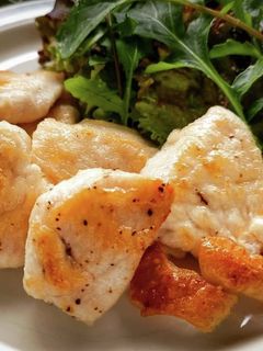 鶏皮の油を使って鶏むね肉の片栗粉焼き-レシピのメイン写真