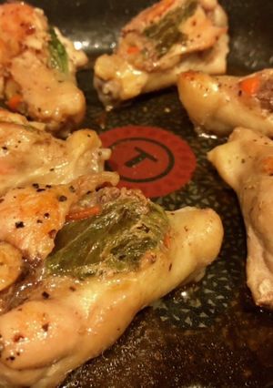 鳥手羽元の蒸し焼き☆セロリ詰め☆-レシピのメイン写真