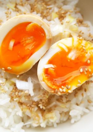 少ない調味料で！煮卵♪ご飯とあわせて絶品-レシピのメイン写真