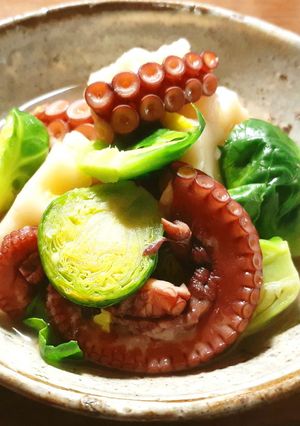 芽キャベツ・ちくわぶ・蛸の煮物　発酵玉葱-レシピのメイン写真