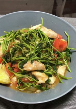 ダイエットレシピ 豆苗と鶏肉のレモン風味-レシピのメイン写真