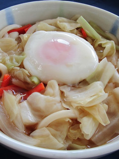 カット野菜の煮込みうどん(半熟卵添え)-レシピのメイン写真