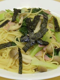 小松菜としめじとベーコンのパスタ-レシピのメイン写真