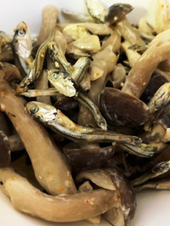しめじと煮干しの七味マヨ和え-レシピのメイン写真
