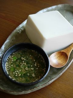 塩とゴマ油で食べる冷奴-レシピのメイン写真