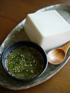 塩とゴマ油で食べる冷奴-レシピのメイン写真