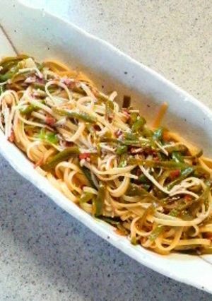ピーマンとえのきとベーコンのオイルパスタ-レシピのメイン写真