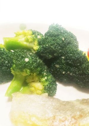 付け合わせブロッコリー*(^з^)-☆-レシピのメイン写真