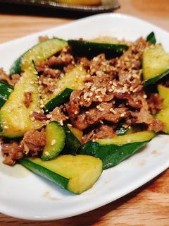 牛肉とキュウリのオイスター炒め-レシピのメイン写真