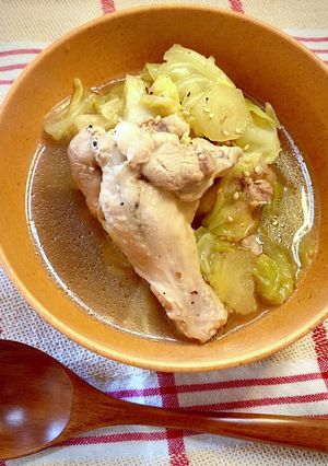 胃腸に優しい春キャベツと鶏手羽元のスープ-レシピのメイン写真
