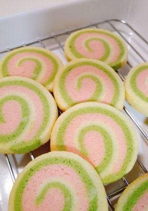 ひな祭りカラーのうずまきクッキー-レシピのメイン写真