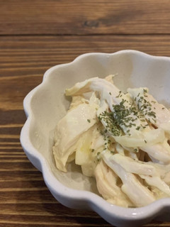 新玉ねぎと鶏むね肉の柚子胡椒サラダ-レシピのメイン写真