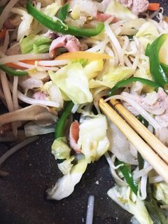 なるほど♫野菜炒めは弱火で炒めます〜♫-レシピのメイン写真