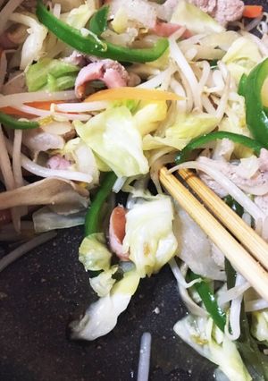 なるほど♫野菜炒めは弱火で炒めます〜♫-レシピのメイン写真