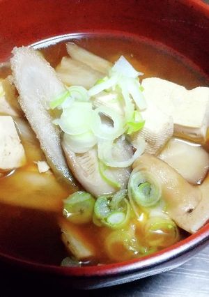 木綿豆腐とごぼうのおみそ汁-レシピのメイン写真