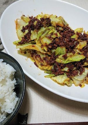 簡単おかず！ご飯がすすむ肉味噌キャベツ-レシピのメイン写真