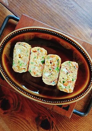 お弁当にも★カニかまとニラの玉子焼き-レシピのメイン写真