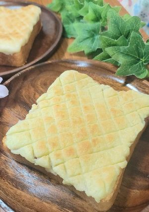 冷凍作りおき♪簡単メロンパントースト-レシピのメイン写真