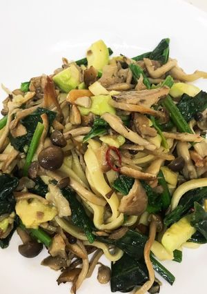キノコとアボカドほうれん草パスタ♪-レシピのメイン写真
