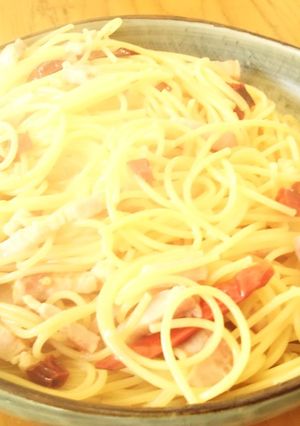 ワンパンで作る　ベーコンのペペロンチーノ-レシピのメイン写真