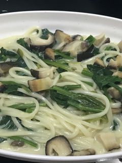 椎茸とほうれん草の豆乳クリームスープ素麺-レシピのメイン写真