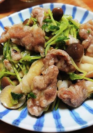 豚こま肉と豆苗のねぎ塩炒め-レシピのメイン写真