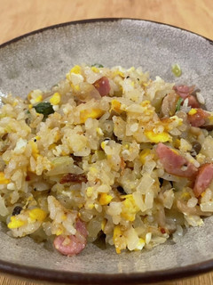 たっぷり玉ねぎ味噌バターチャーハン-レシピのメイン写真