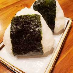 รูปของ 一番人気!!唐揚げマヨおにぎり
