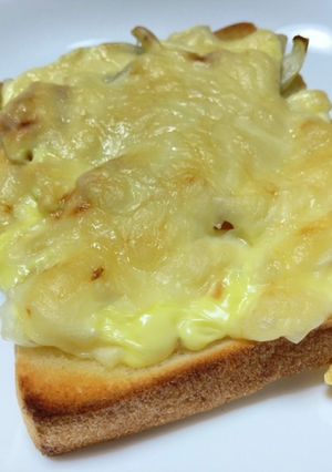 食パンで簡単！オニオンブレッド-レシピのメイン写真
