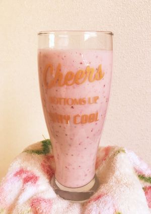 【いちご大量消費】いちごスムージー✩.*-レシピのメイン写真