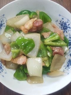 ピーマンと玉ねぎの焼鳥缶炒め-レシピのメイン写真