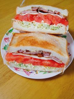 トマトとベーコンのサンドイッチ-レシピのメイン写真