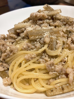 鶏そぼろとごぼうの旨味たっぷりパスタ-レシピのメイン写真