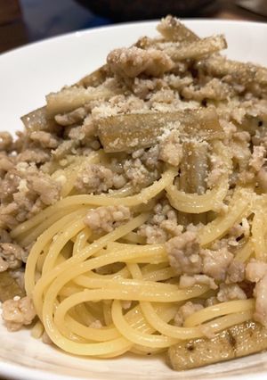 鶏そぼろとごぼうの旨味たっぷりパスタ-レシピのメイン写真