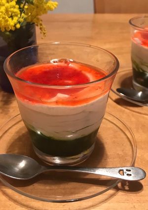抹茶&ヨーグルトホイップ&苺のサンデー-レシピのメイン写真