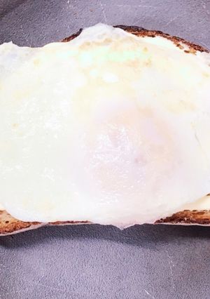 目玉焼きトースト-レシピのメイン写真
