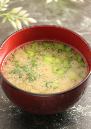 簡単！しらすと小松菜のお味噌汁-レシピのメイン写真