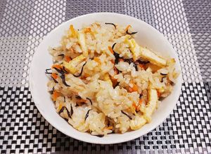 ひじきご飯（ひじきの炊き込みご飯）-レシピのメイン写真